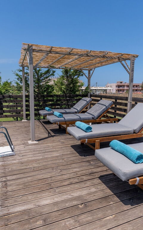 Villa Olympia: Piscina