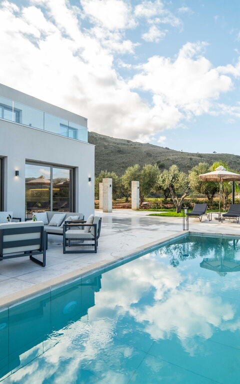 Villa Vasilissa: all'aperto, Esterni, Piscina