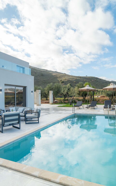 Villa Vasilissa: all'aperto, Esterni, Piscina