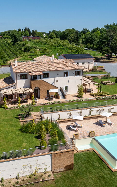 Tenuta Poggio Guiano: all'aperto, Esterni, Giardino, Piscina