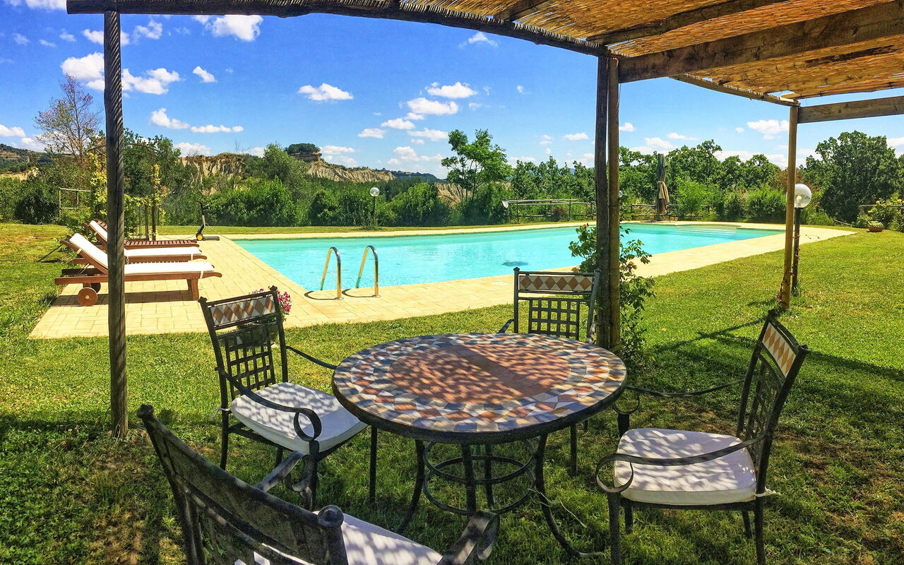 Villa Civita: Giardino, Piscina
