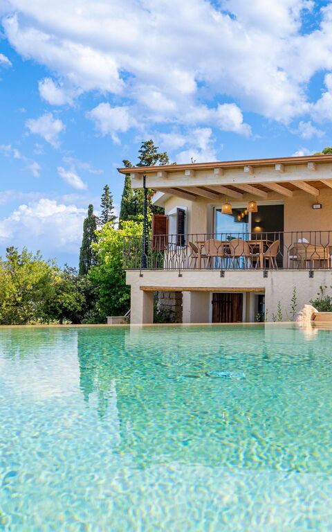 Villa Zephyros: all'aperto, Esterni, Piscina