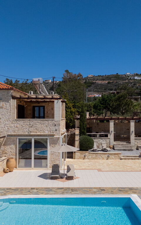 Villa Pi: all'aperto, Esterni, Piscina