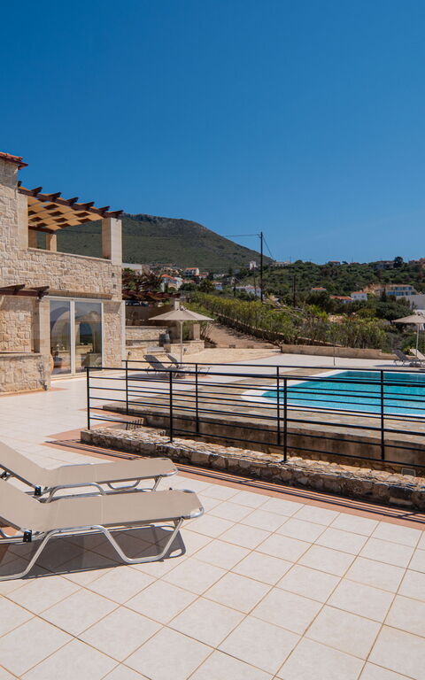 Villa Pi: all'aperto, Esterni, Piscina