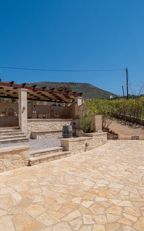Villa Pi: all'aperto, Esterni