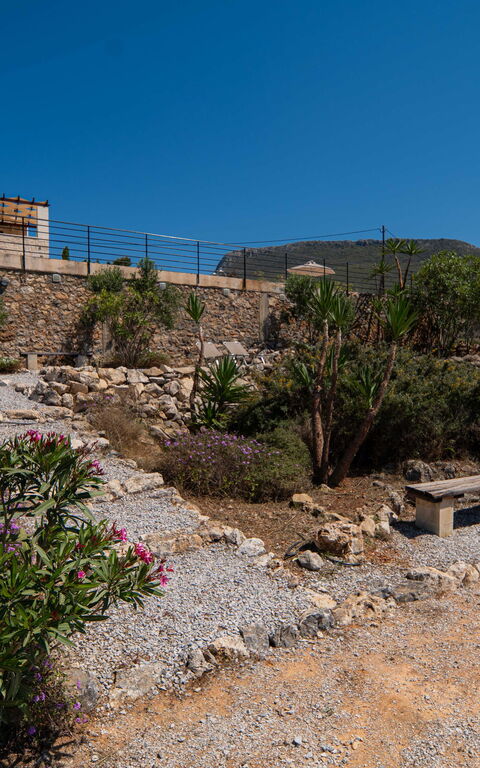 Villa Pi: all'aperto, Esterni