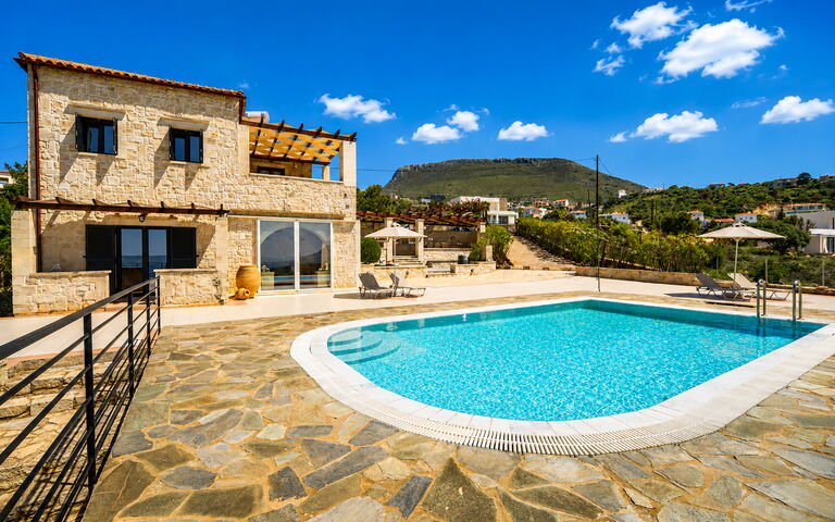 Villa Pi: all'aperto, Esterni, Piscina