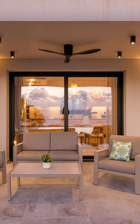 Villa Elais: all'aperto