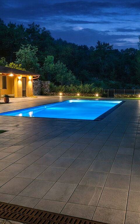 Le Driadi: all'aperto, Esterni, Piscina