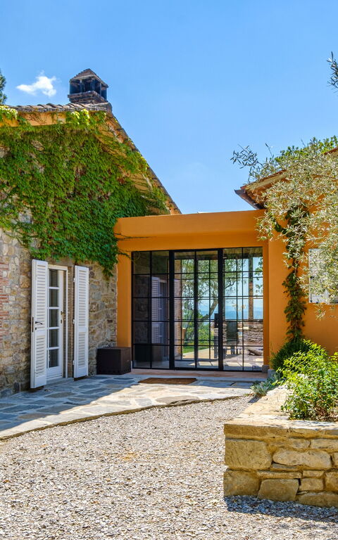 Villa Roseto: all'aperto, Esterni