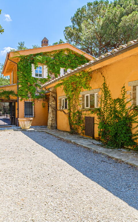 Villa Roseto: all'aperto, Esterni