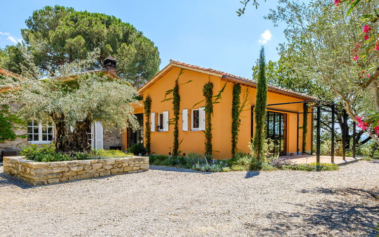 Villa Roseto: all'aperto, Esterni