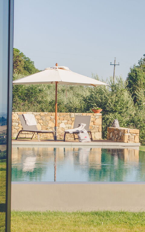 Villa Icario: Giardino, Piscina