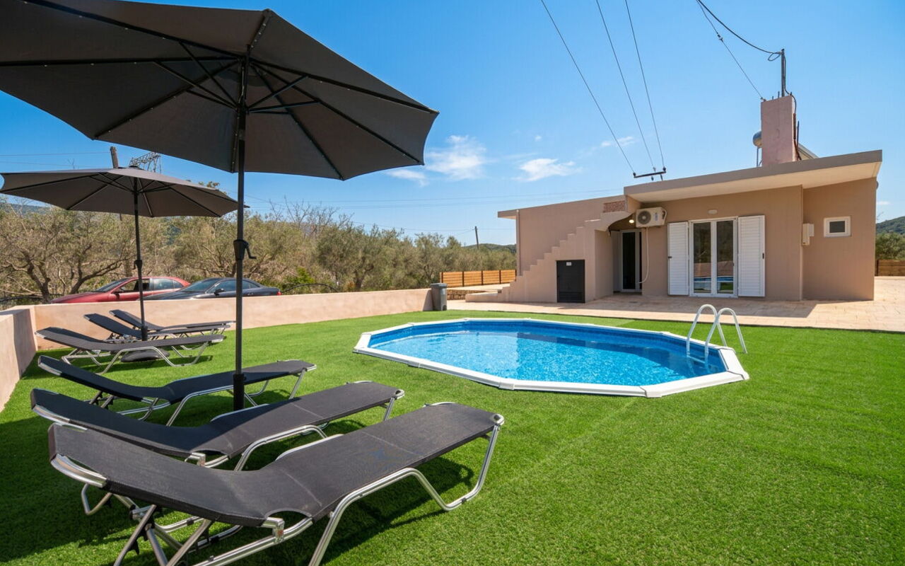 Villa Pasiphae: all'aperto, Esterni, Piscina