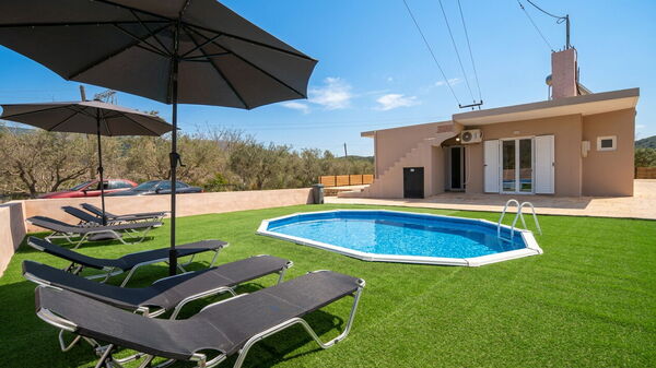 Villa Pasiphae: all'aperto, Esterni, Piscina