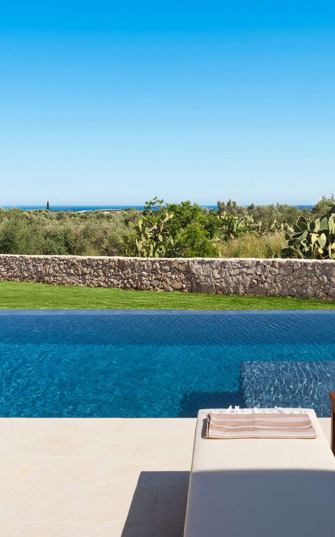 Eos Villa: all'aperto, Esterni, Giardino, Piscina