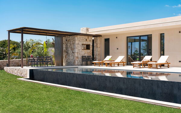 Eos Villa: all'aperto, Esterni, Giardino, Piscina