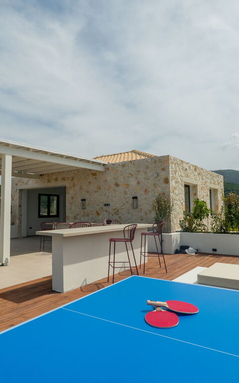 Villa Nobilita: all'aperto, Esterni