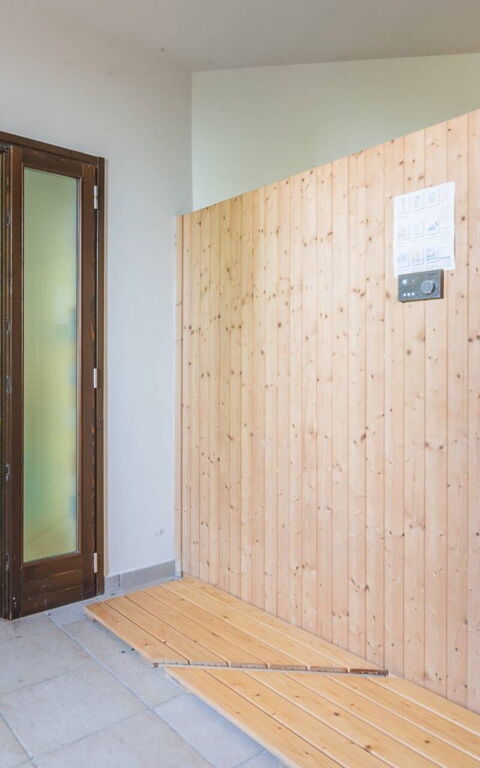 Villa Belvedere San Bartolo: Altra Stanza, Piscina