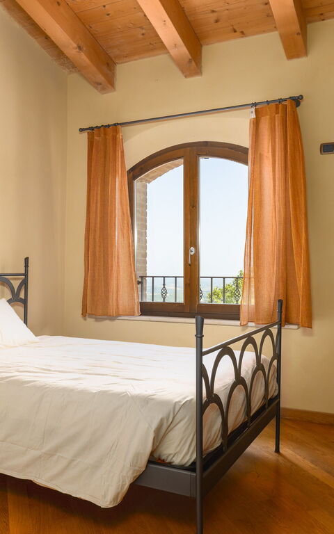 Villa Belvedere San Bartolo: Camera da letto