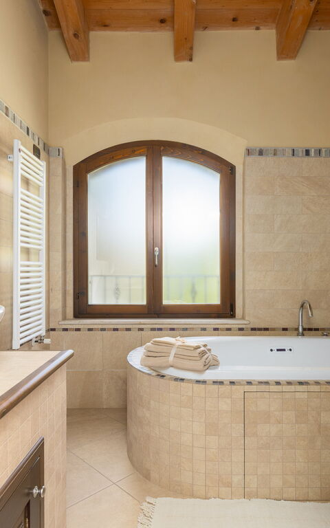 Villa Belvedere San Bartolo: Piscina