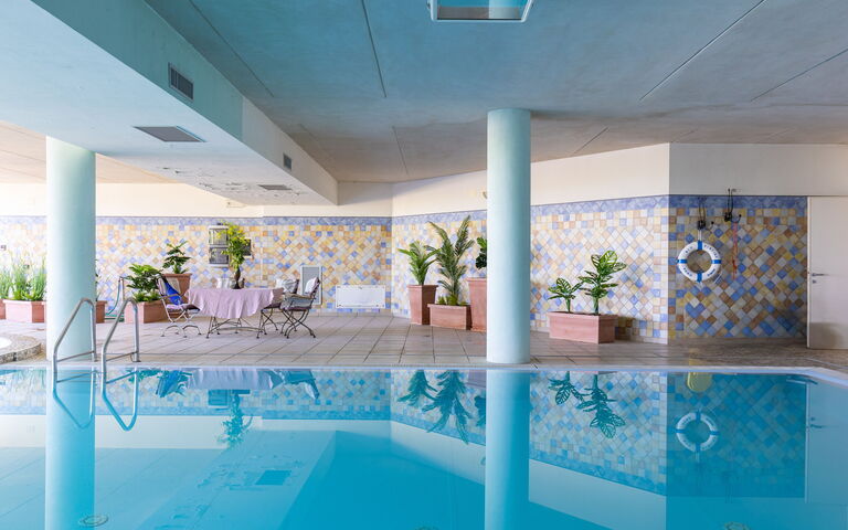 Villa Belvedere San Bartolo: Piscina