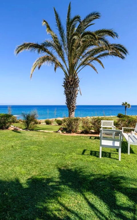 Royal Beachfront Villa: all'aperto, Esterni, Giardino, Vista Panoramica