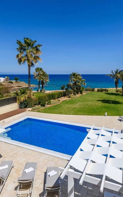Royal Beachfront Villa: all'aperto, Esterni, Giardino, Piscina, Vista Panoramica