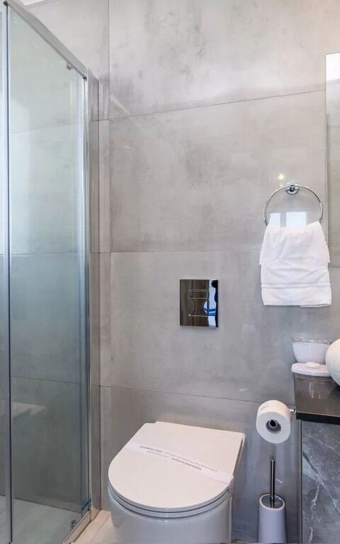 Serenity Seafront Villa: Bagno