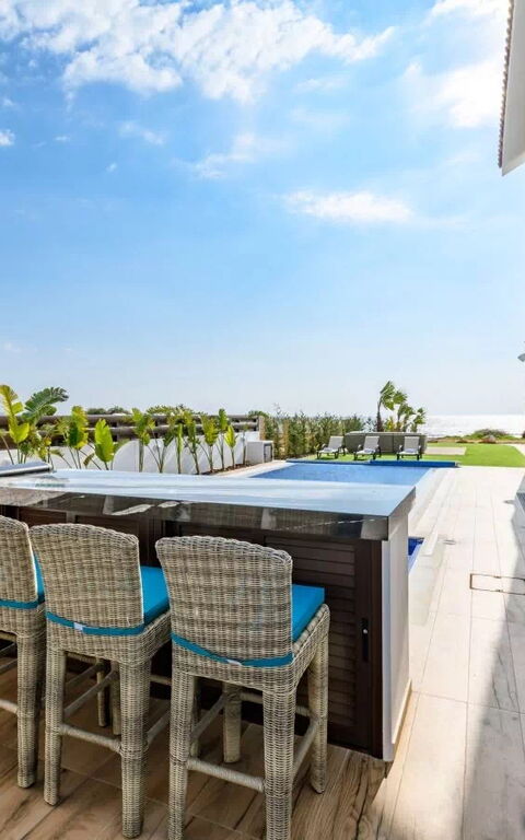 Serenity Seafront Villa: all'aperto, Balcone / Terrazza / Patio, Esterni
