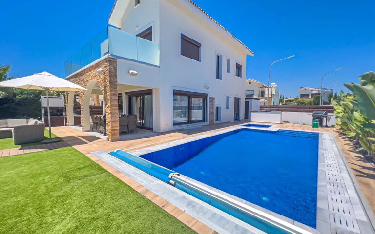 Serenity Seafront Villa: all'aperto, Esterni, Giardino, Piscina