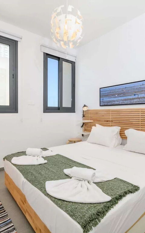 By the Beach - Sea Pearl Villa: Camera da letto