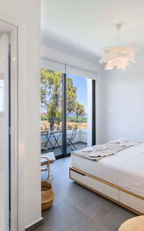 By the Beach - Sea Pearl Villa: Camera da letto