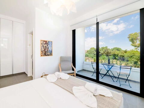 By the Beach - Sea Pearl Villa