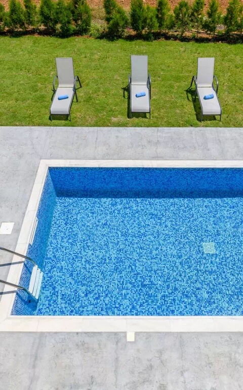 By the Beach - White Coral Villa: all'aperto, Esterni, Giardino, Piscina