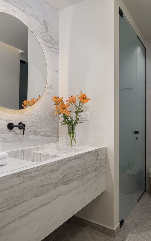 Ares Luxurious Residence: Bagno