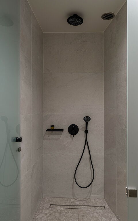 Ares Luxurious Residence: Bagno