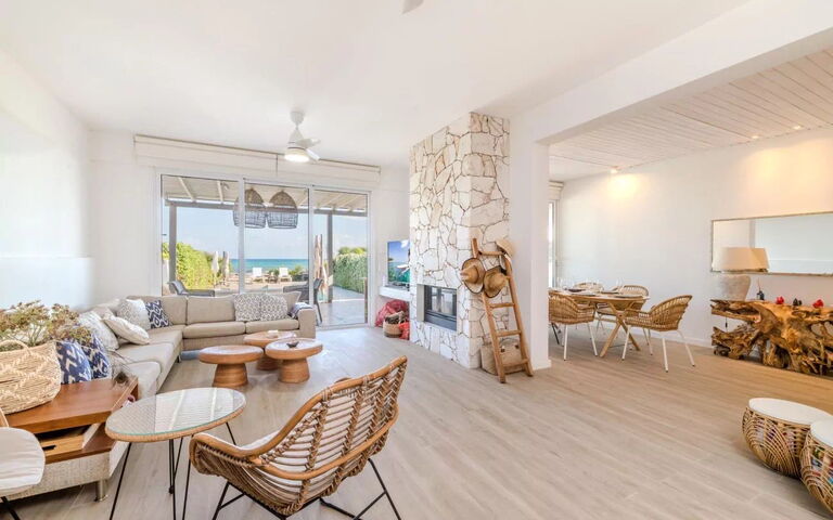 Aya Thekla Beach House: Soggiorno