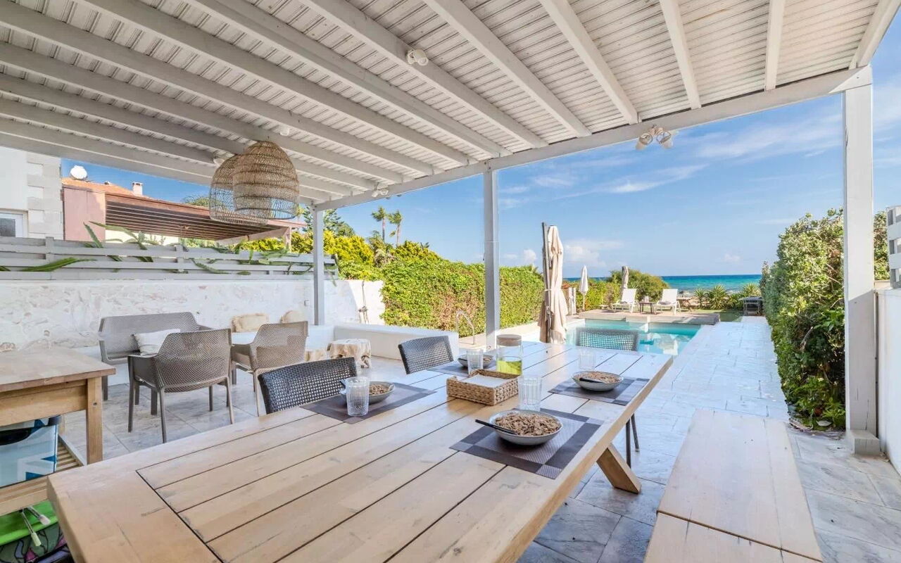 Aya Thekla Beach House: all'aperto, Balcone / Terrazza / Patio, Esterni, Piscina