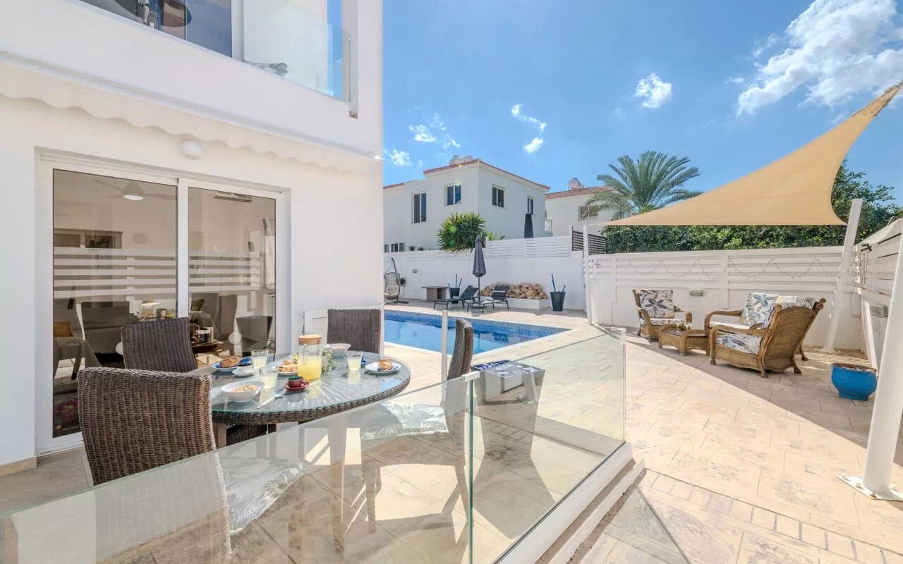 Ayia Triada Beach Gardens: all'aperto, Esterni, Piscina
