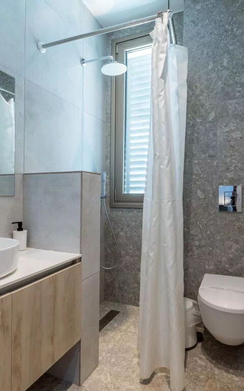 Azure Seaview - Ruby Villa: Bagno