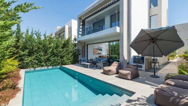 Azure Seaview - Ruby Villa: all'aperto, Esterni, Piscina