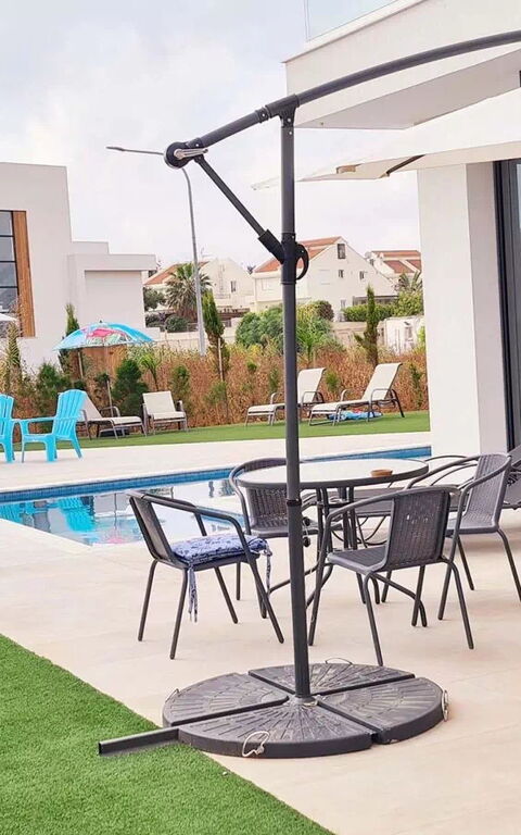 By the Beach - Emerald Seaview Villa: all'aperto, Esterni, Giardino, Piscina