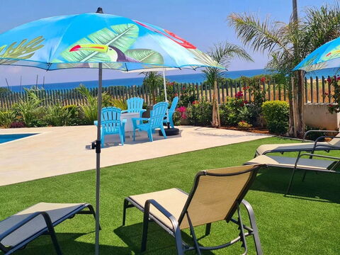 By the Beach - Emerald Seaview Villa