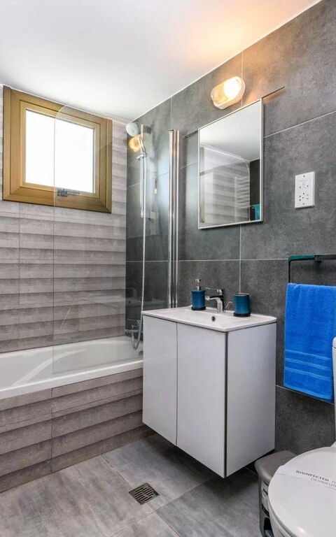 Kymma Seaview #24: Bagno
