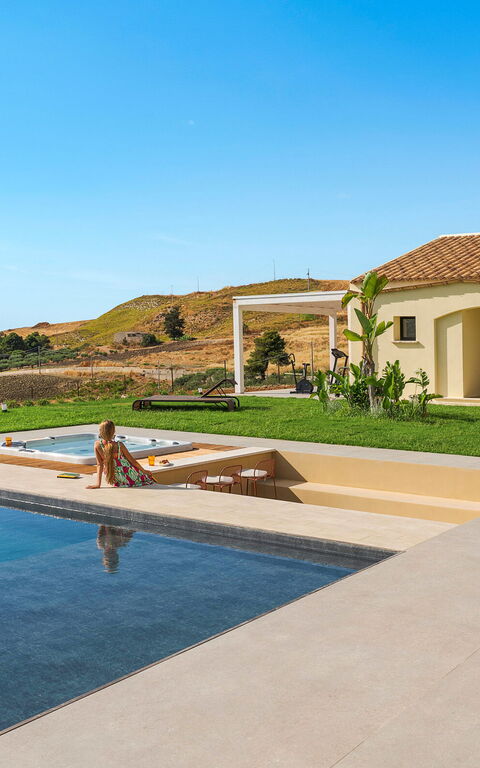Villa Chabada: all'aperto, Esterni, Giardino, Piscina, Vista Panoramica
