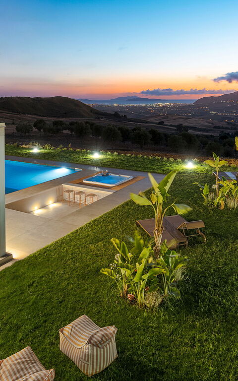 Villa Chabada: all'aperto, Esterni, Giardino, Piscina, Vista Panoramica