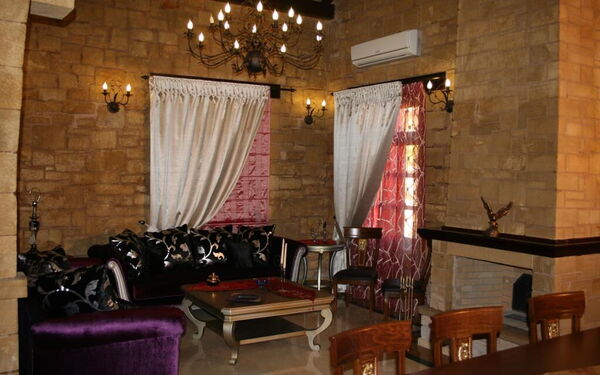 Alloggio Suite Price Elias