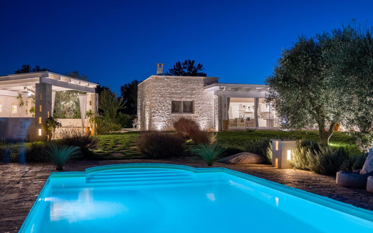 Villa Calanthia: all'aperto, Esterni, Giardino, Piscina