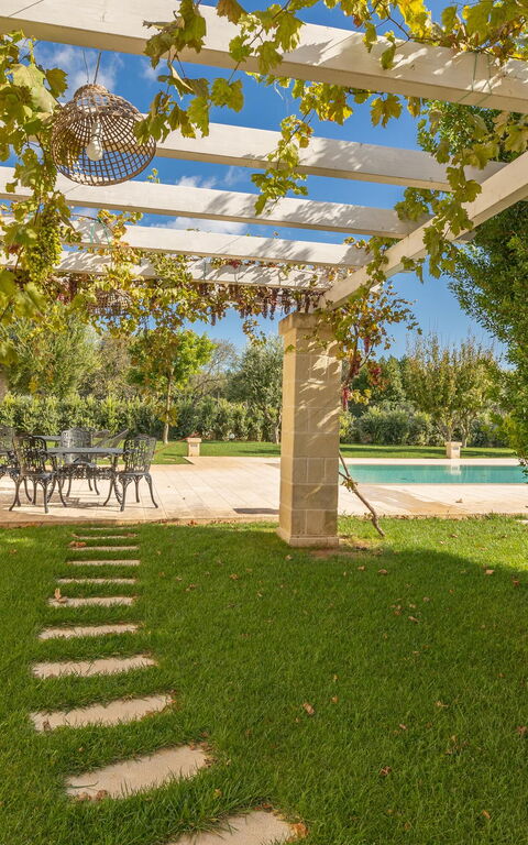 Villa Icaria: all'aperto, Esterni